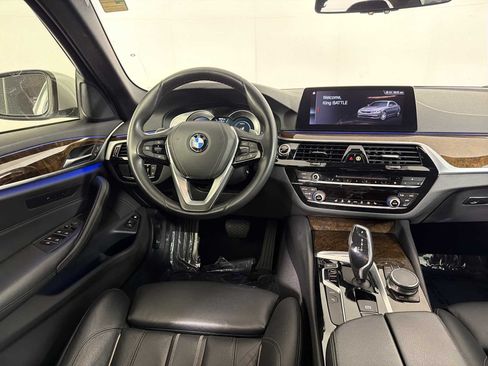 Used 2019 BMW 530e w/ Convenience Package RWD image 23