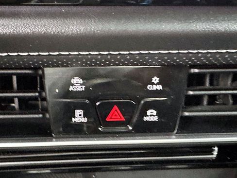 Used 2024 Volkswagen Atlas Cross Sport SEL R-Line AWD/4WD image 29