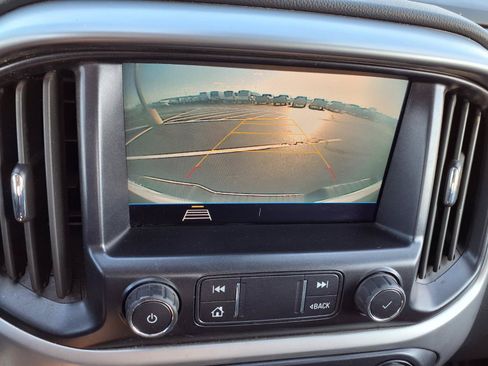Used 2022 Chevrolet Colorado LT w/ Fleet Safety Package RWD image 10