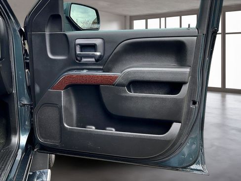 Used 2018 GMC Sierra 1500 SLE image 26