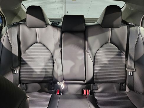 Used 2024 Toyota Camry SE w/ Convenience Package image 13