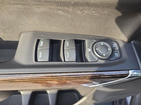 Used 2020 GMC Sierra 1500 SLE image 29