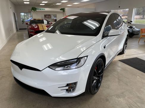 Used 2017 Tesla Model X P100D image 1