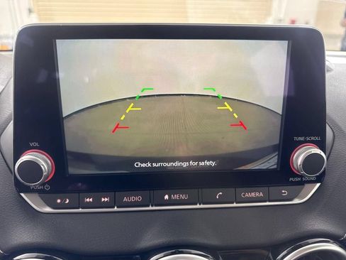 Used 2025 Nissan Sentra SV FWD image 34