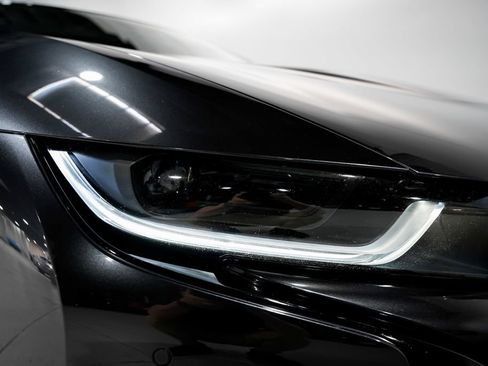 Used 2019 BMW i8 Coupe AWD/4WD image 35