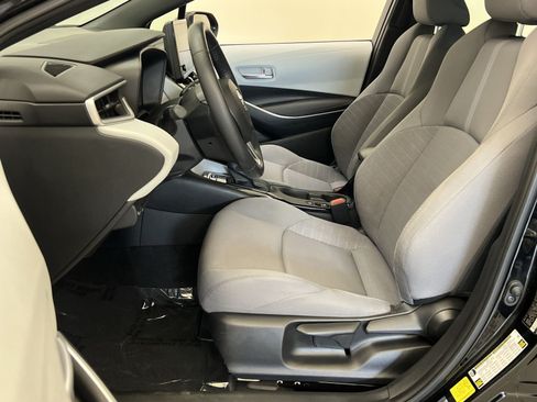 Used 2023 Toyota Corolla SE w/ Carpet Mat Package (TMS) FWD image 12