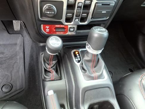 Used 2019 Jeep Wrangler Unlimited Rubicon AWD/4WD image 22