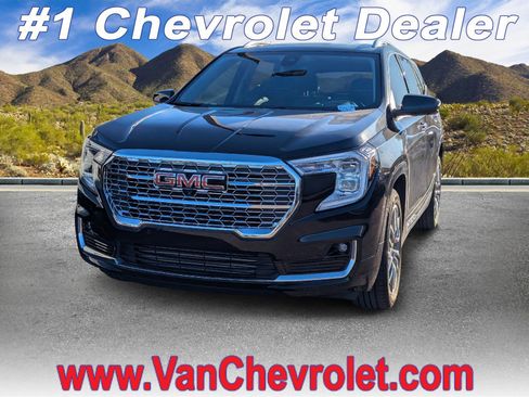 Used 2024 GMC Terrain Denali w/ Denali Premium Package image 1