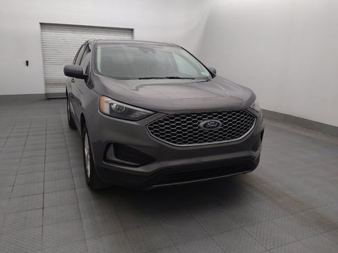Used 2023 Ford Edge SEL image 14