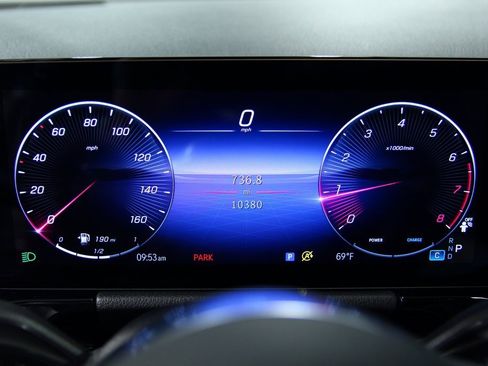 Used 2025 Mercedes-Benz GLA 250 4MATIC image 19