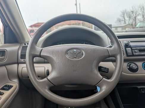Used 2002 Toyota Camry image 10