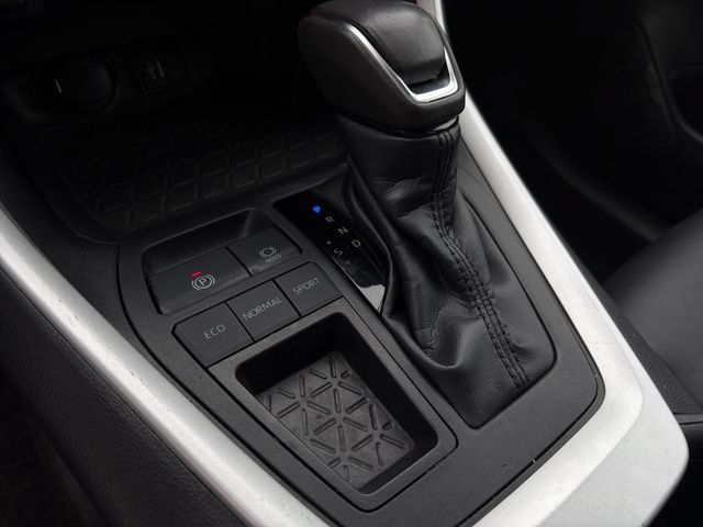 Certified 2023 Toyota RAV4 XLE Premium FWD image 31