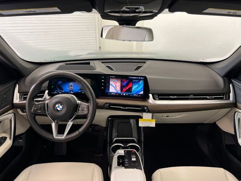 Used 2026 BMW X1 xDrive28i w/ Technology Package AWD/4WD image 16