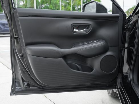 Used 2024 Honda HR-V EX-L image 30