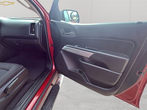 Used 2020 Chevrolet Colorado LT w/ LT Convenience Package image 49