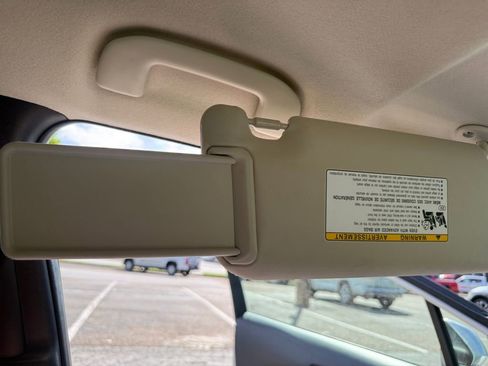 Used 2024 Toyota Corolla LE FWD image 23