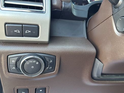 Used 2017 Ford F250 King Ranch w/ King Ranch Ultimate Package AWD/4WD image 14