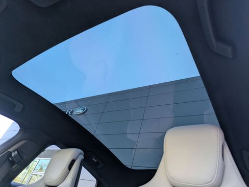 Used 2021 Porsche Taycan Turbo image 26