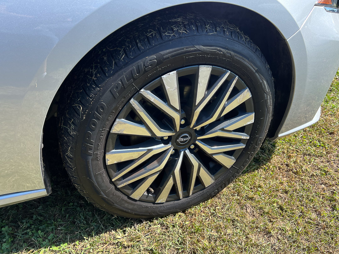 Used 2024 Nissan Altima 2.5 SV FWD image 8