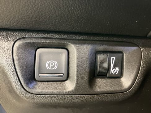 Used 2019 GMC Acadia SLT image 15