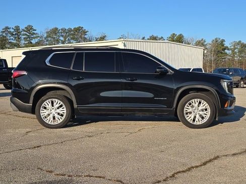 Used 2024 GMC Acadia Elevation image 6