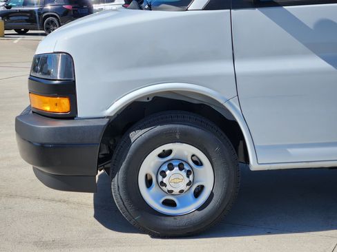 New 2025 Chevrolet Express 2500 w/ Driver Convenience Package image 6