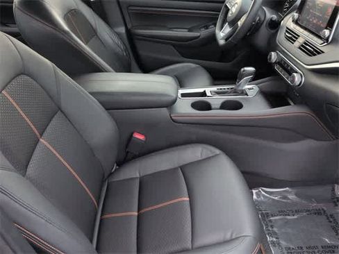 Used 2022 Nissan Altima 2.5 SR image 22