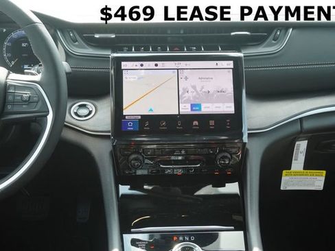 New 2025 Jeep Grand Cherokee Limited w/ Black Appearance Package image 13