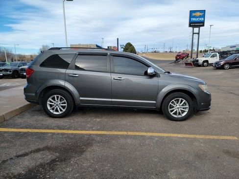 Used 2013 Dodge Journey SXT w/ Flexible Seating Group image 4