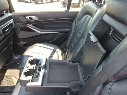 Used 2019 BMW X7 xDrive50i w/ M Sport Package AWD/4WD image 23