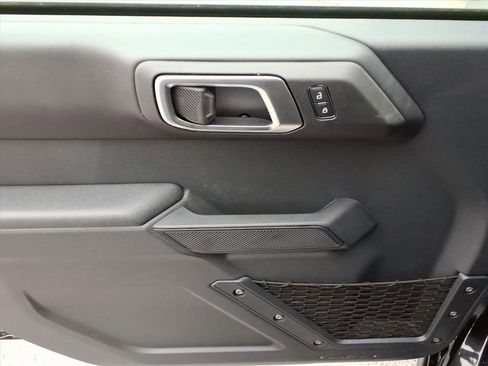 New 2025 Ford Bronco Badlands image 12