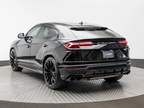 Used 2022 Lamborghini Urus image 4