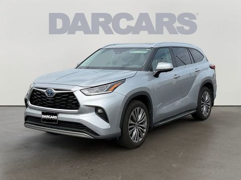 Used 2023 Toyota Highlander Platinum AWD/4WD image 3