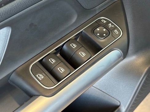 Certified 2025 Mercedes-Benz GLA 250 image 13