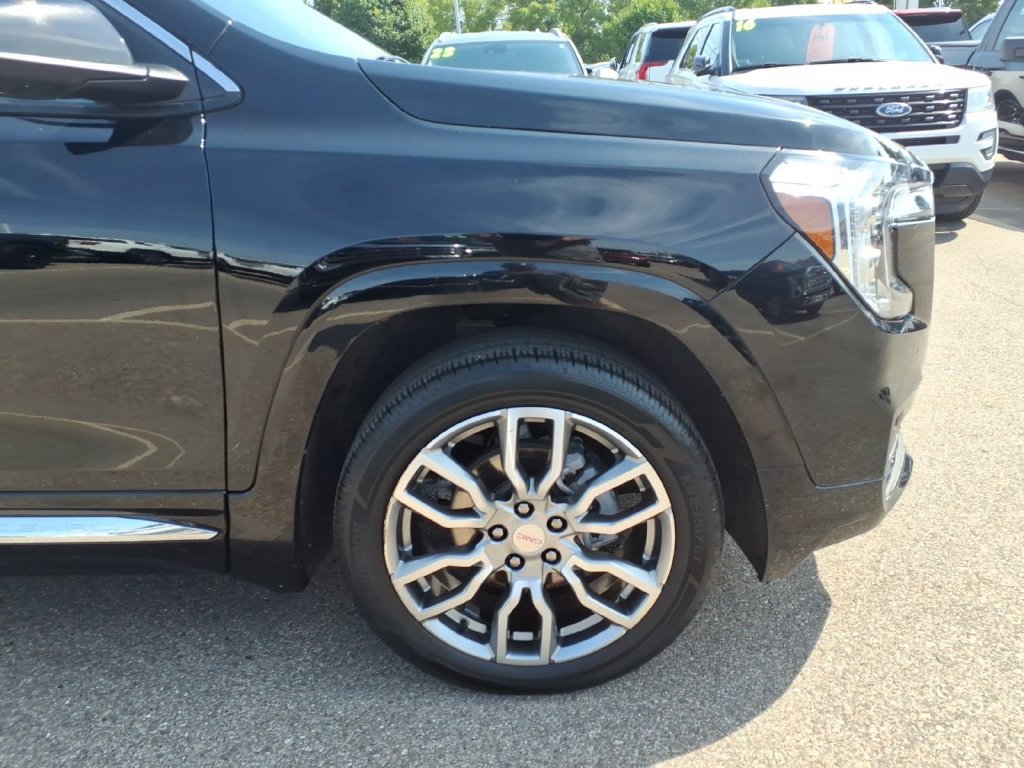 Used 2023 GMC Terrain Denali AWD/4WD image 25