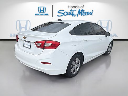 Used 2018 Chevrolet Cruze LS image 7