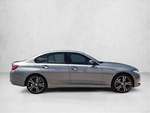 Used 2023 BMW 330i xDrive Sedan w/ Premium Package AWD/4WD image 4