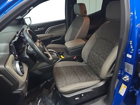 Used 2024 Chevrolet Colorado ZR2 AWD/4WD image 31