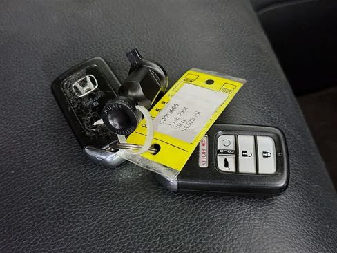Used 2016 Honda Pilot Touring image 22