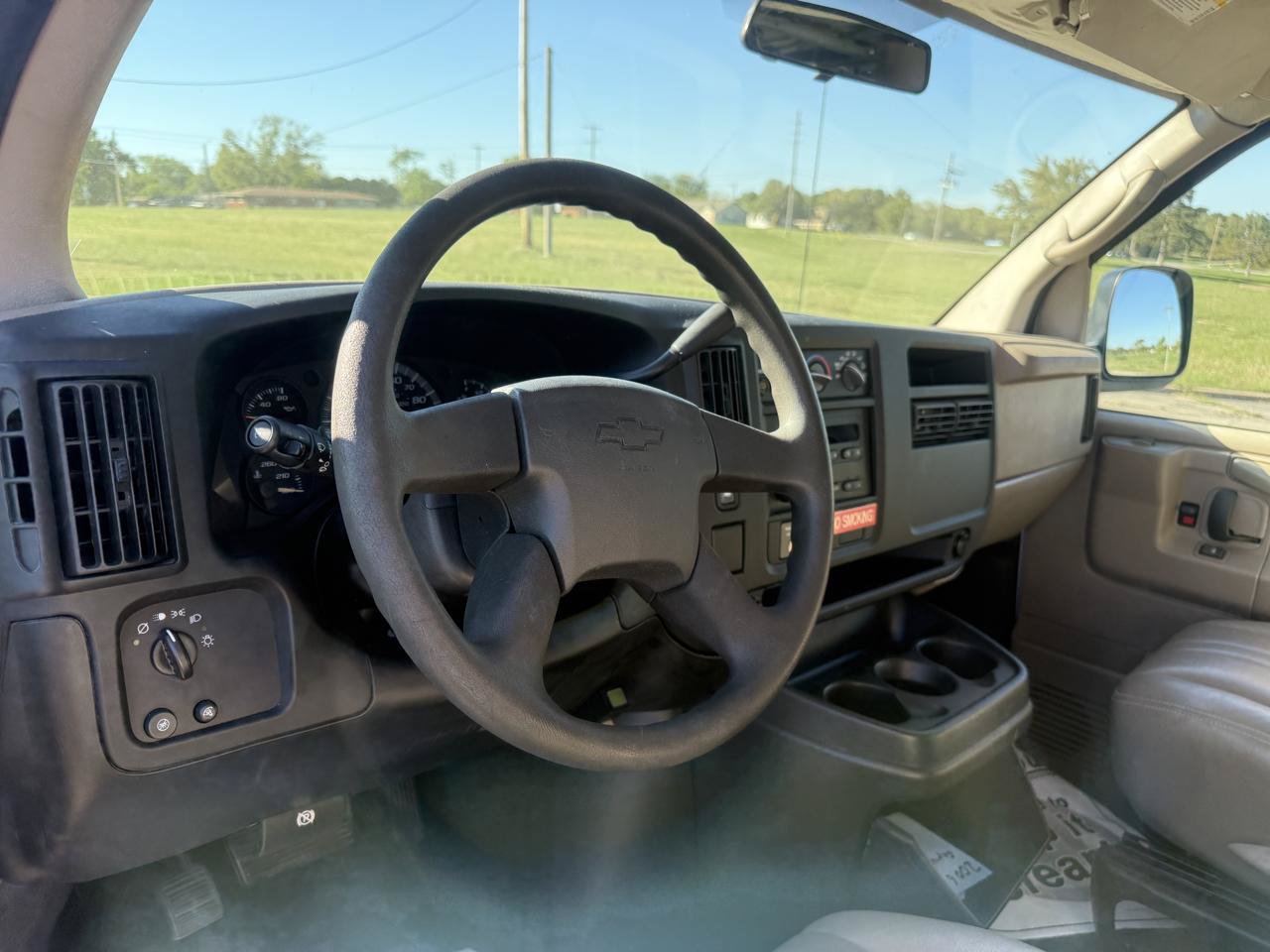 Used 2006 Chevrolet Express 3500 w/ Power and Light Package RWD image 16