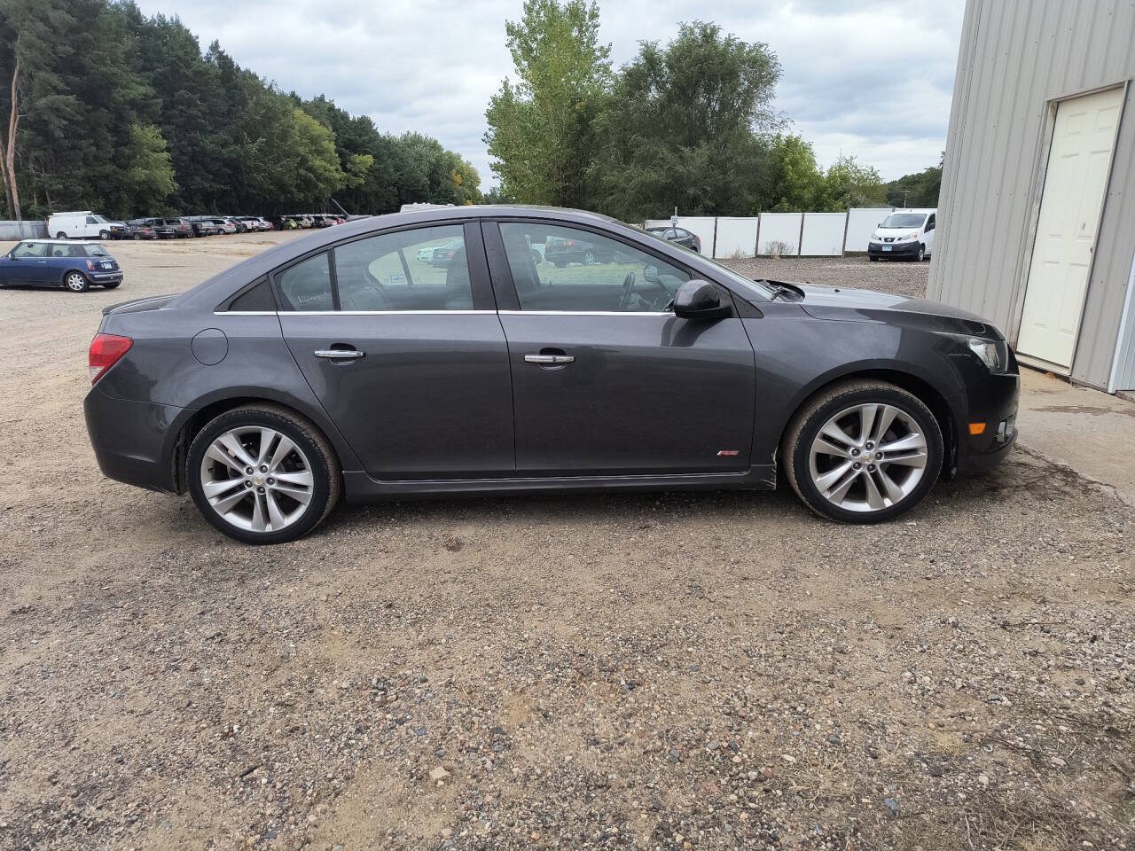 Used 2011 Chevrolet Cruze LTZ w/ RS Package FWD image 6
