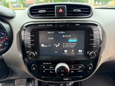 Used 2018 Kia Soul + w/ + Primo LIT Package FWD image 20
