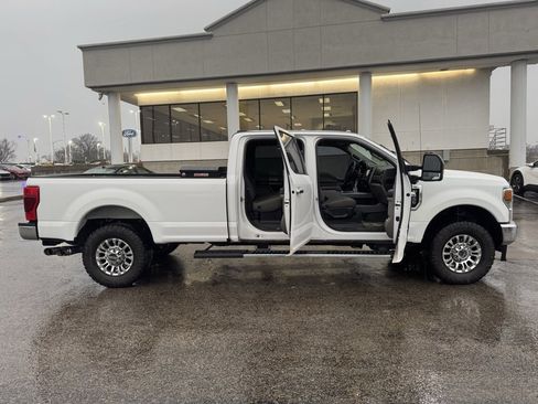 Used 2020 Ford F350 XLT w/ XLT Premium Package image 8