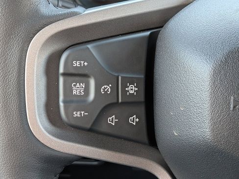 New 2025 Ford Bronco Badlands image 25