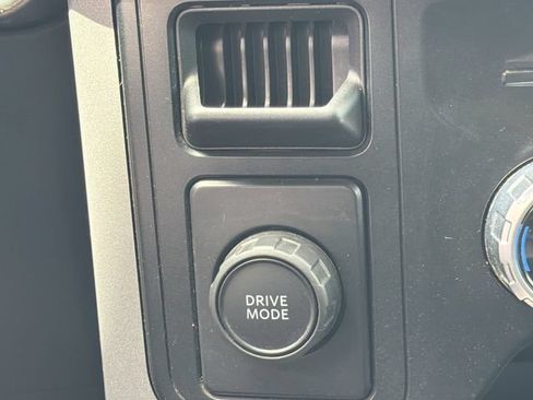 Used 2023 Ford F150 Lariat RWD image 21