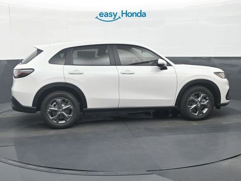 New 2026 Honda HR-V LX image 8