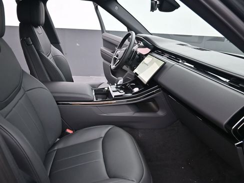 Used 2025 Land Rover Range Rover Sport Dynamic SE AWD/4WD image 11