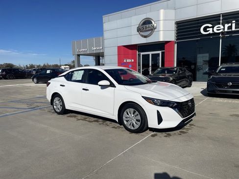 Certified 2025 Nissan Sentra S image 1