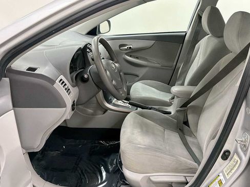 Used 2010 Toyota Corolla LE FWD image 13