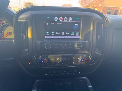 Used 2017 GMC Sierra 3500 SLT w/ Duramax Plus Package AWD/4WD image 19